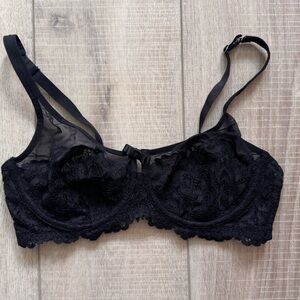 Frederick's of Hollywood Black Lace Underwire Bra 34D Sexy Lingerie